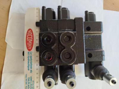 Distributeur hydraulique pour Massey Ferguson 175